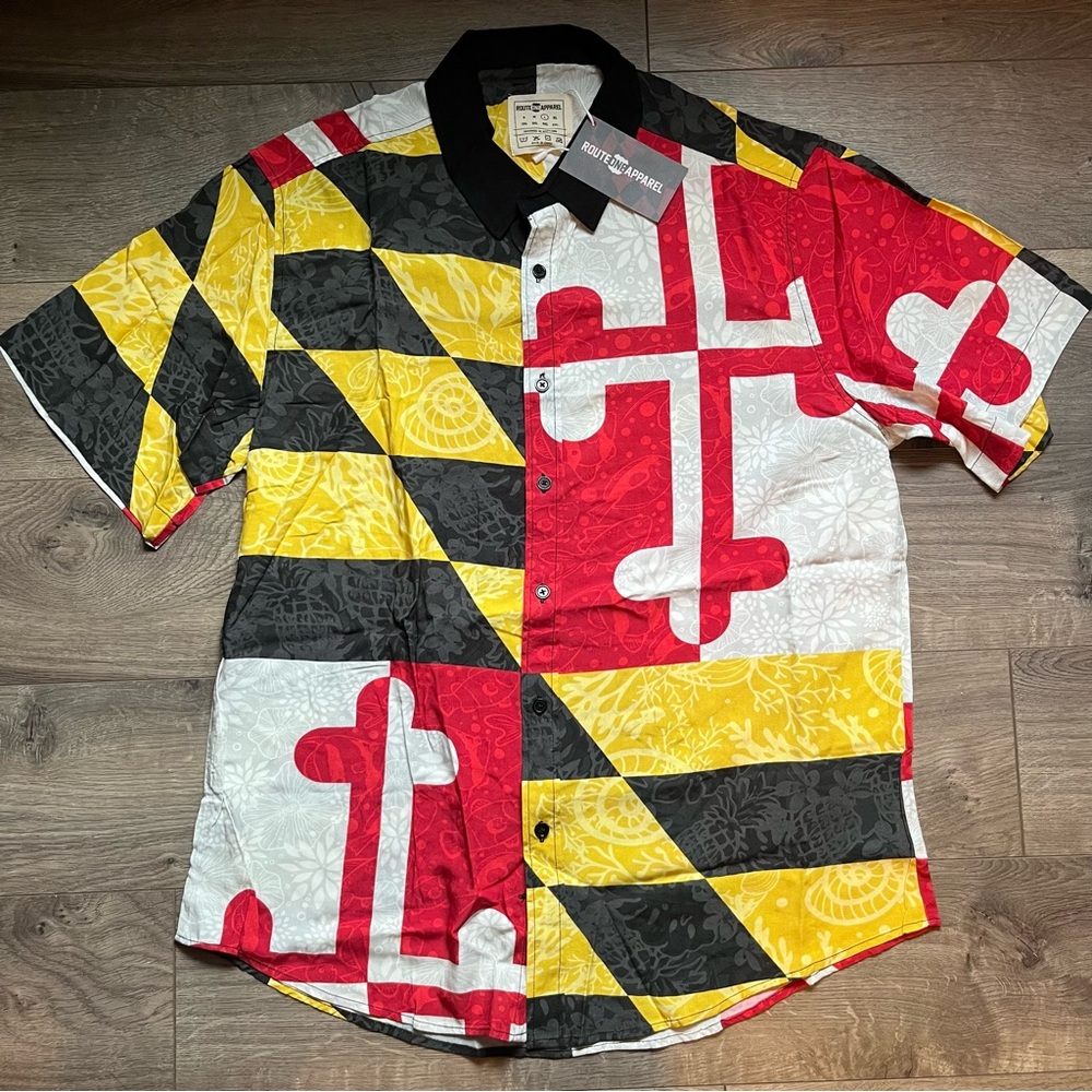 NWT Route One Apparel Maryland Flag/ Nautical Shells Hawaiian Shirt
